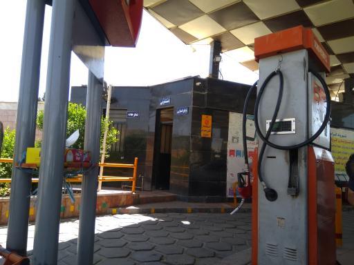 عکس پمپ بنزین خورشید