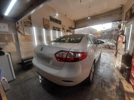 عکس مرکز تخصصی دیتیلینگ شاین