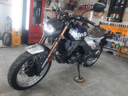 عکس مرکز تخصصی دیتیلینگ شاین