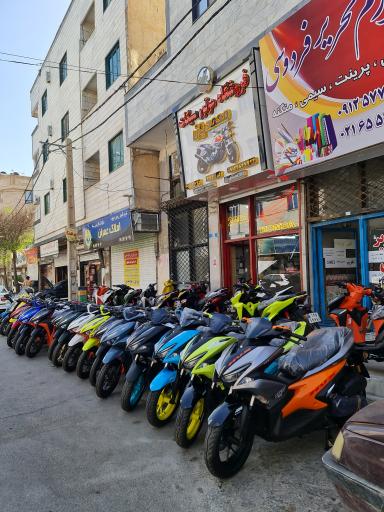 عکس فروشگاه موتورسیکلت 2002