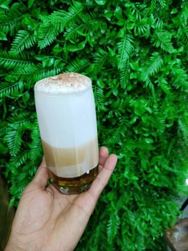 عکس کافه صبحانه وینر 