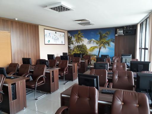 عکس آموزشگاه بورسیران