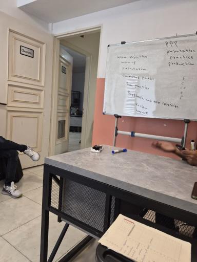عکس آموزشگاه زبان فرا دانش