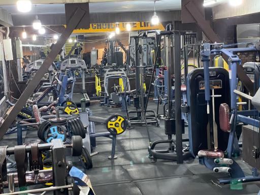باشگاه پرورش اندام نام آوران