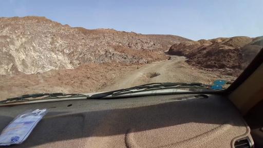 عکس ورودی تپه و گنبد نمکی قم