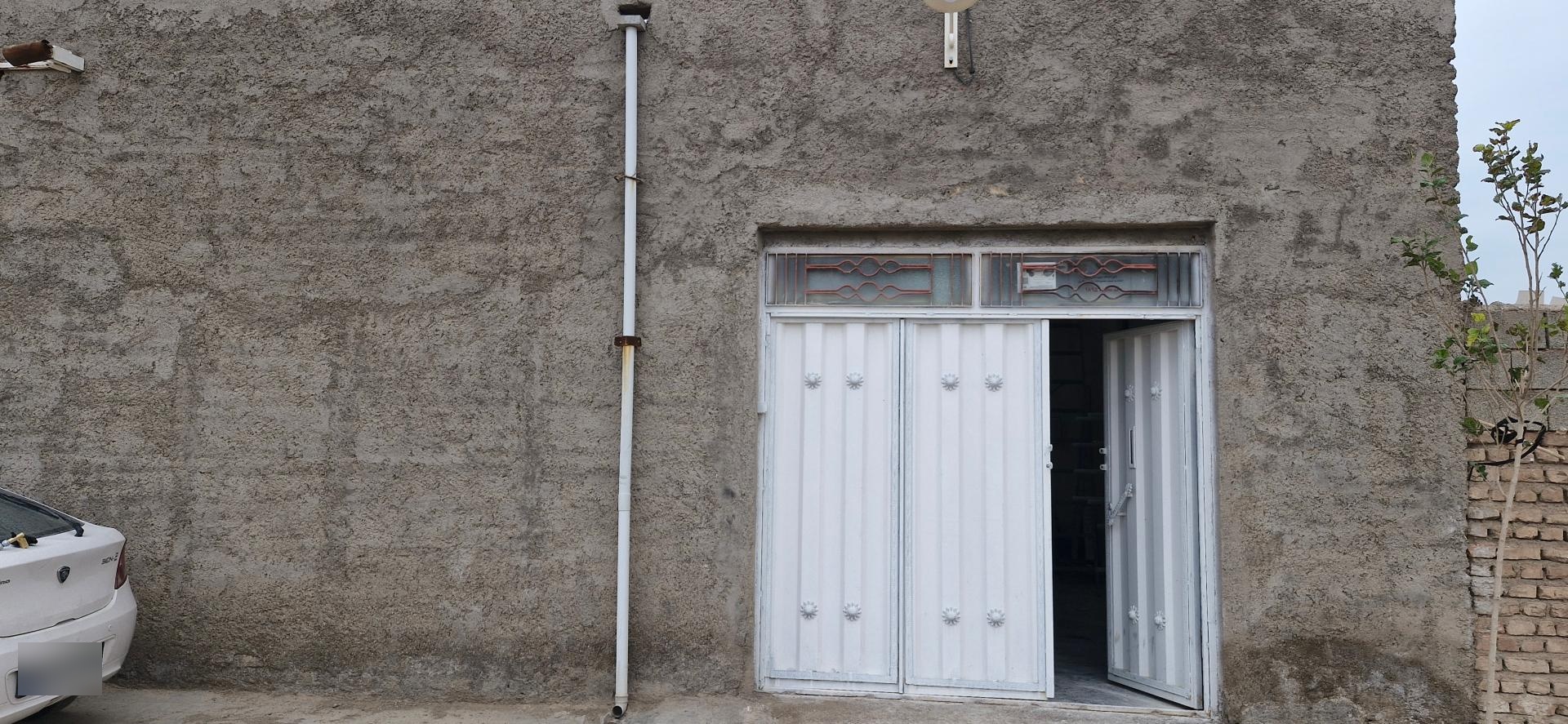 عکس کارگاه رنگ آمیزی صنایع چوب مهدی