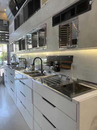 عکس فروشگاه خباز