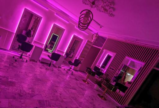 عکس سالن زیبایی محبوب