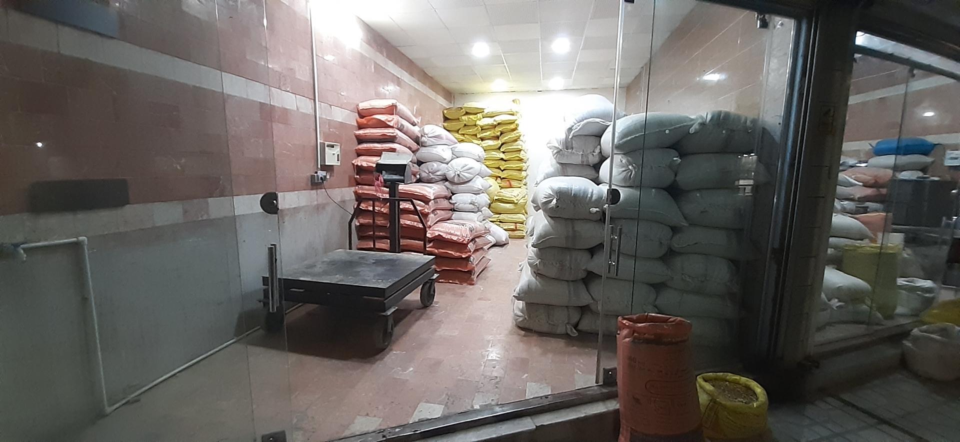 عکس علوفه فروشی سجاد رئوفی