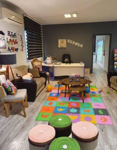 عکس آکادمی زبان هرمس