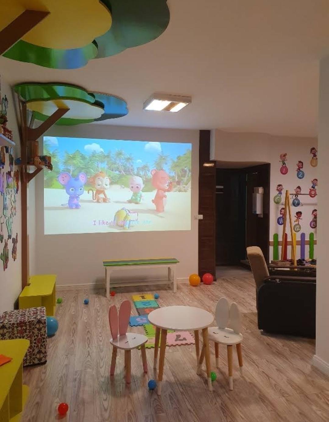 عکس آکادمی زبان هرمس