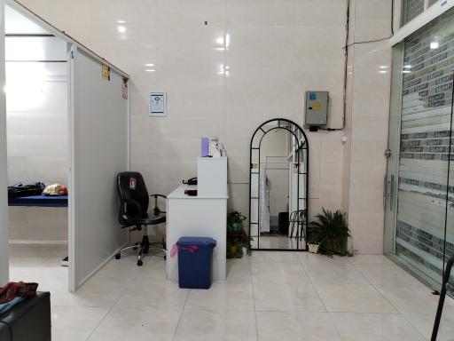 مطب زیبایی و درمانی دکتر میثم نوری