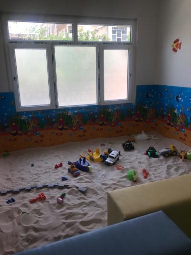 عکس خانه بازی کلبه شادی