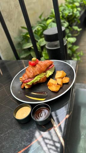 عکس کافه رستوران پاویون مهکان