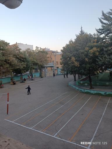 عکس دبستان پسرانه دوره اول و دوم حر ریاحی