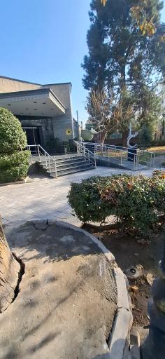 عکس درب یک پارک شهر