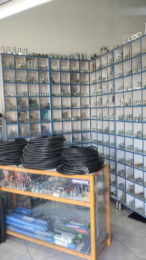 عکس پرس شیلنگ کوماتسو