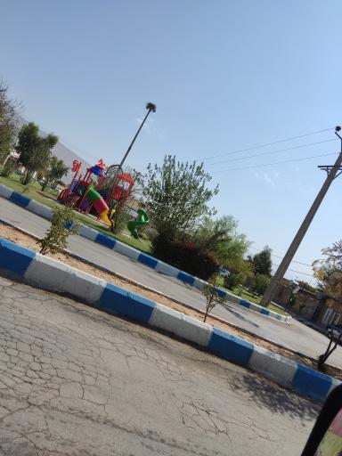 عکس میدان معلم