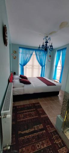 عکس کافه چهارستون