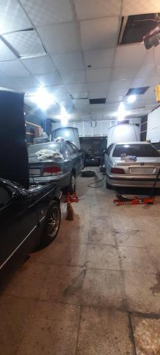 عکس تعمیرگاه قهرمانی