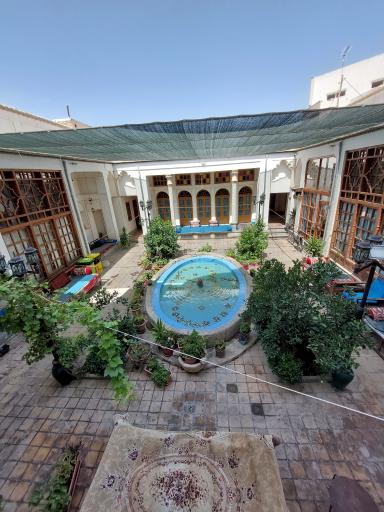 عکس اقامتگاه سنتی خان نشین