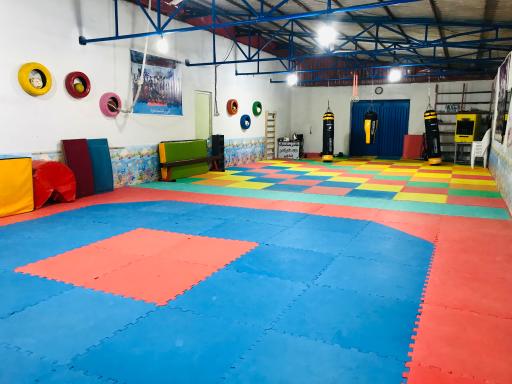 عکس مجتمع ورزشی بندپی