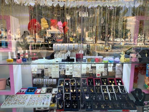 عکس خرازی و آرایشی یاس 