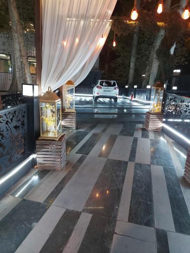 عکس تالار پذیرایی قصر رز