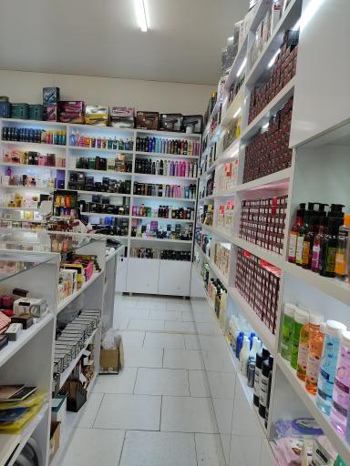 عکس گالری آرایشی و بهداشتی هیلدا