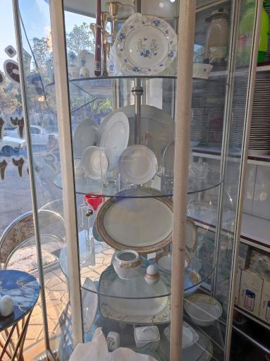 عکس کرایه میز و صندلی بزرگی