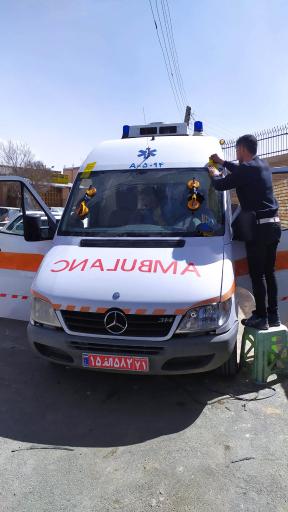 عکس شیشه اتومبیل نعمتی