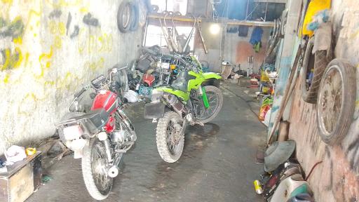 عکس تعمیرگاه موتورسیکلت موحد موتور