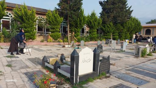 عکس گلزار شهدای شهر کومله