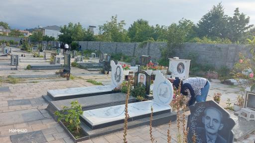 عکس گلزار شهدای شهر کومله