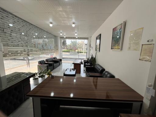 عکس مشاور املاک آداک 