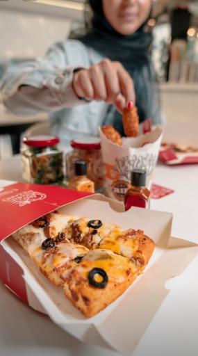 عکس رستوران ایتالیایی پیزارو