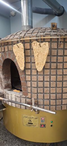 رستوران گلپایگانی (نان داغ کباب داغ)