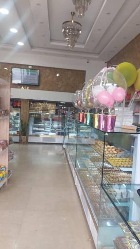 عکس شیرینی سرای لاله