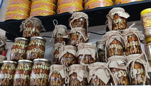 عکس خشکبار و عسل سبلان دهقان