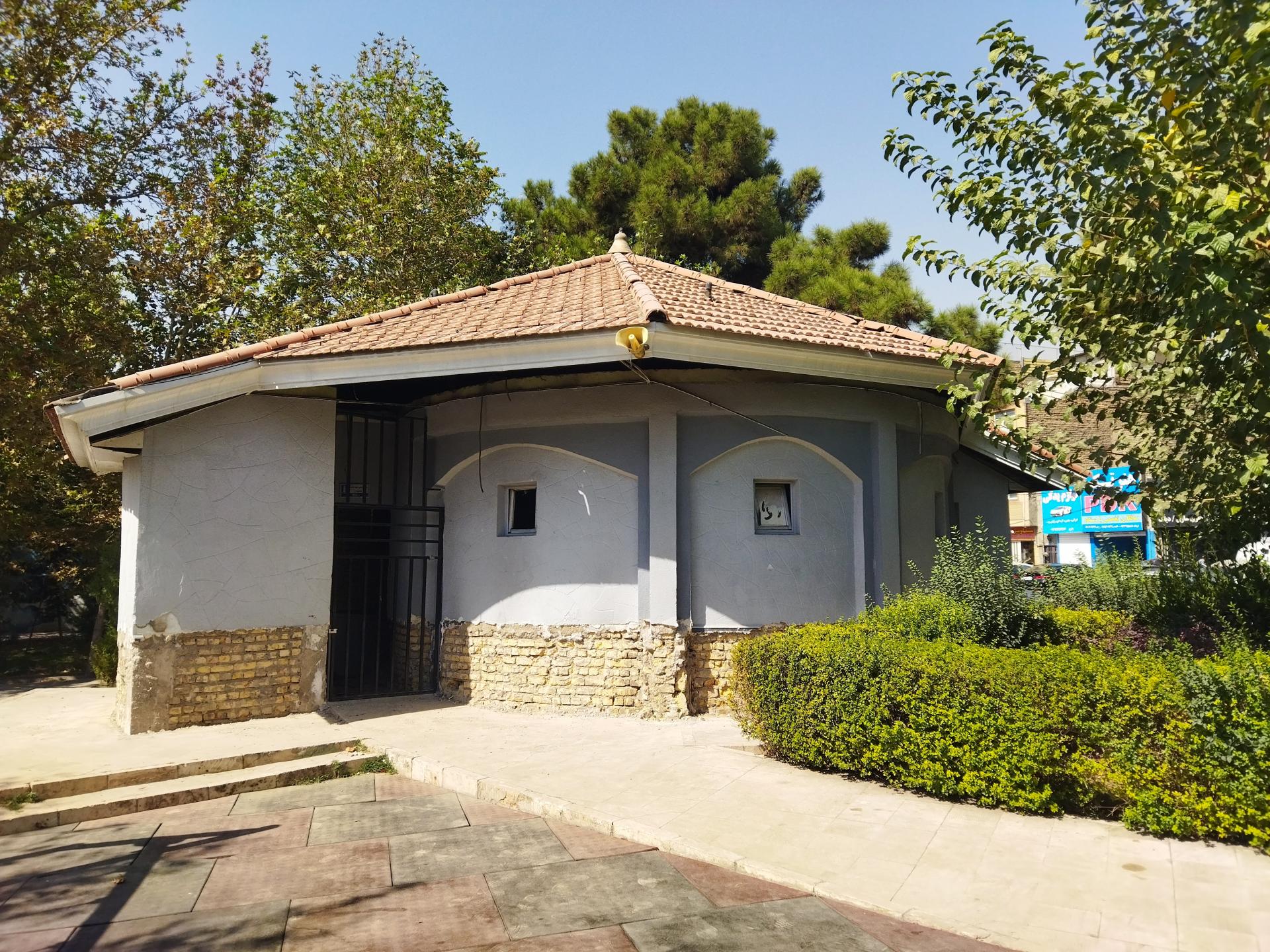 عکس سرویس بهداشتی بوستان شادی (در دست تعمیر)