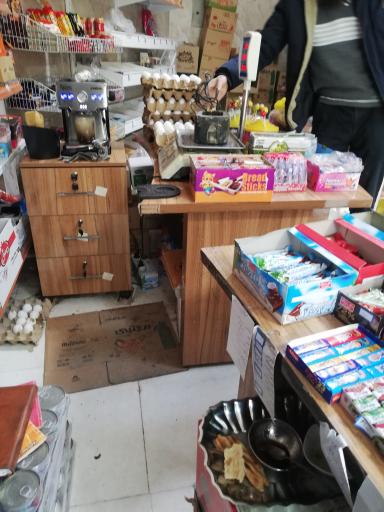 عکس یانا مارکت