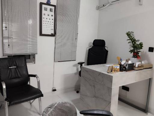 عکس عینک ایلیا