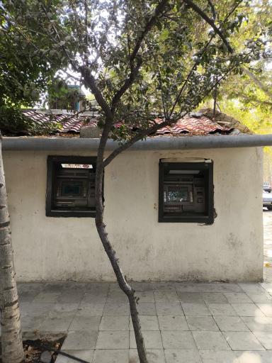 عکس عابر بانک