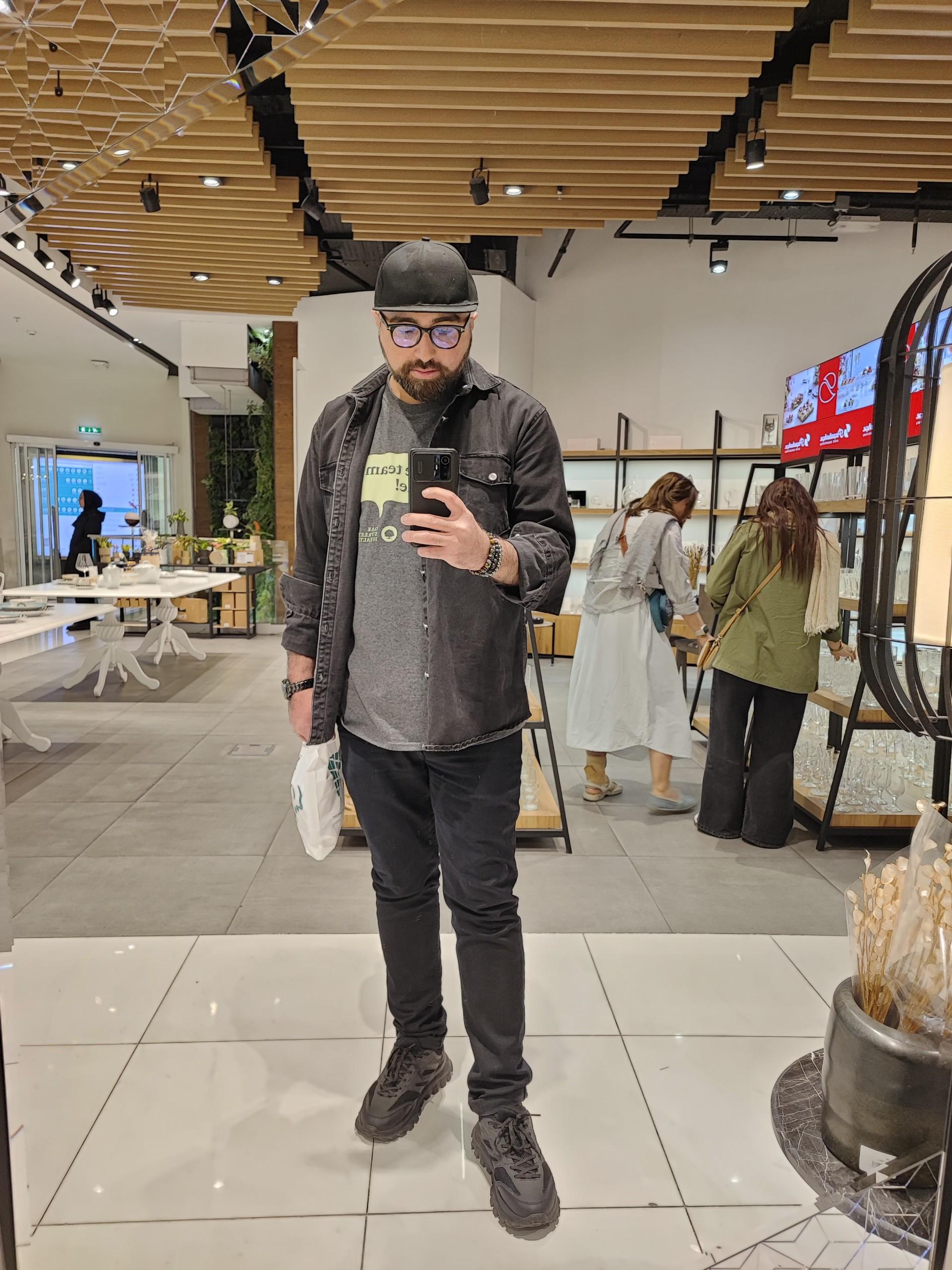 عکس مرکز خرید روشا