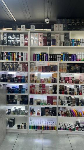 عکس فروشگاه لوازم تولد هلهله