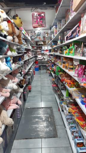 عکس فروشگاه لوازم تولد هلهله