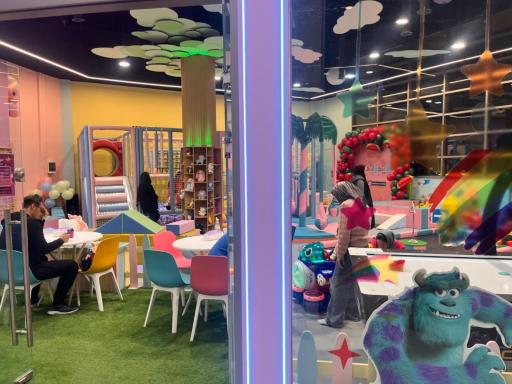 عکس خانه بازی کیندرلند