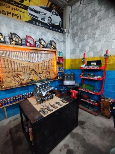 عکس اتومکانیک علی مجهز به دستگاه دیاگ
