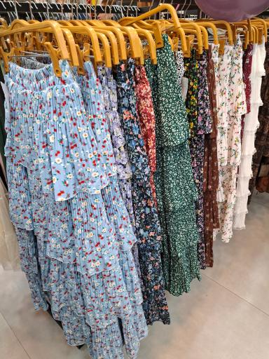 پوشاک الف و ب شعبه پاسارگاد