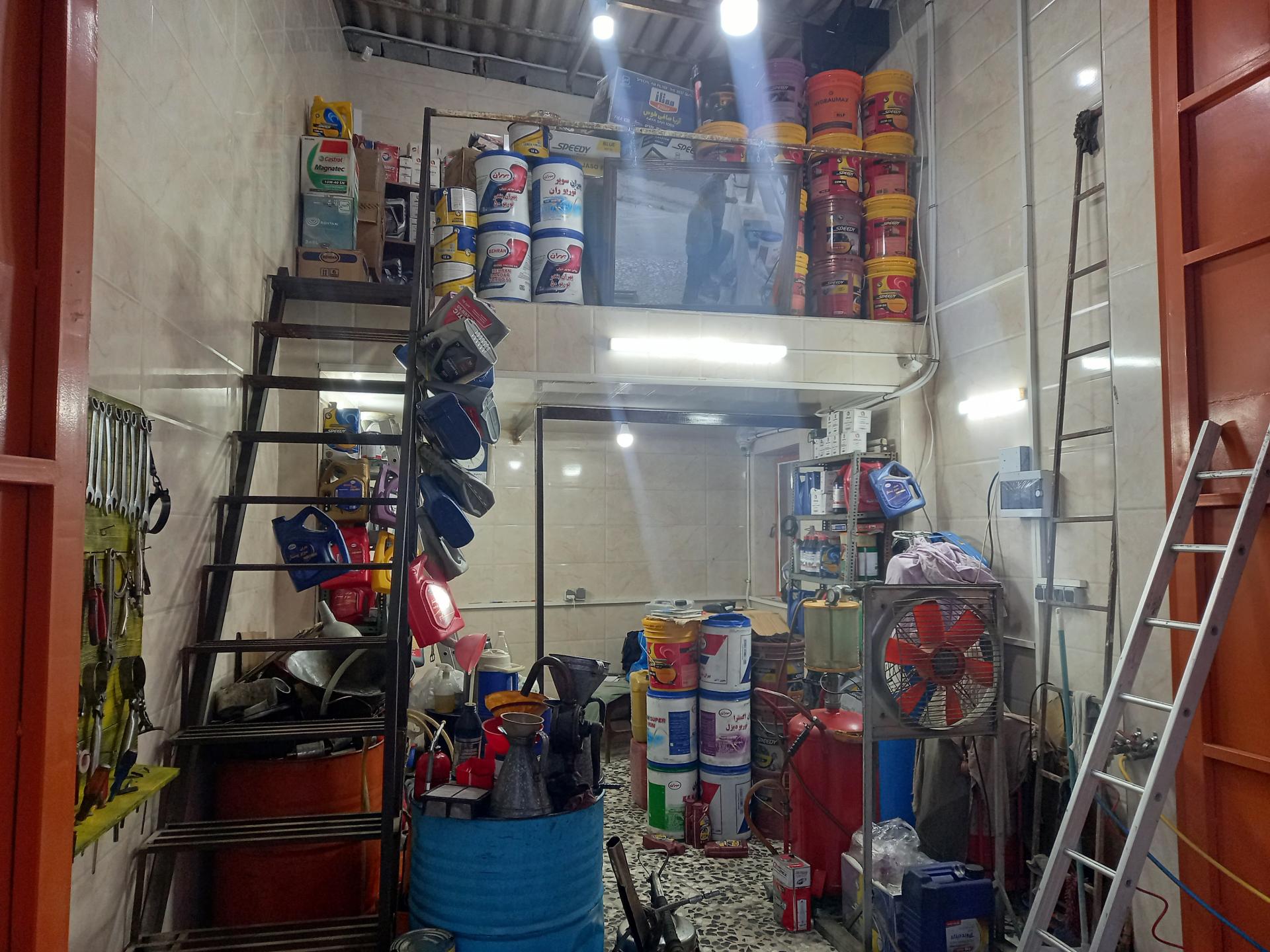 عکس تعویض روغن کمال